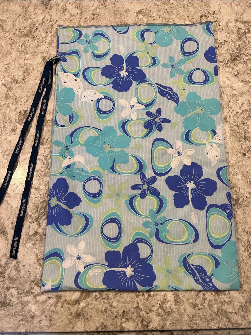 Patagonia Floral Drawstring Bag in Blue, Teal, White